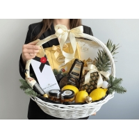 Подарочная корзина "Новогодняя сказка"